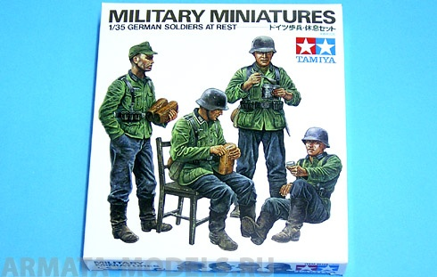 35129 Немецкие солдаты на отдыхе, четыре фигуры Tamiya