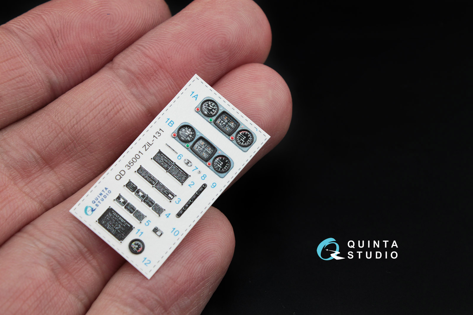 QD35001 1:35 3D Декаль интерьера кабины  для семейства ЗиЛ-131 (для любых  моделей)