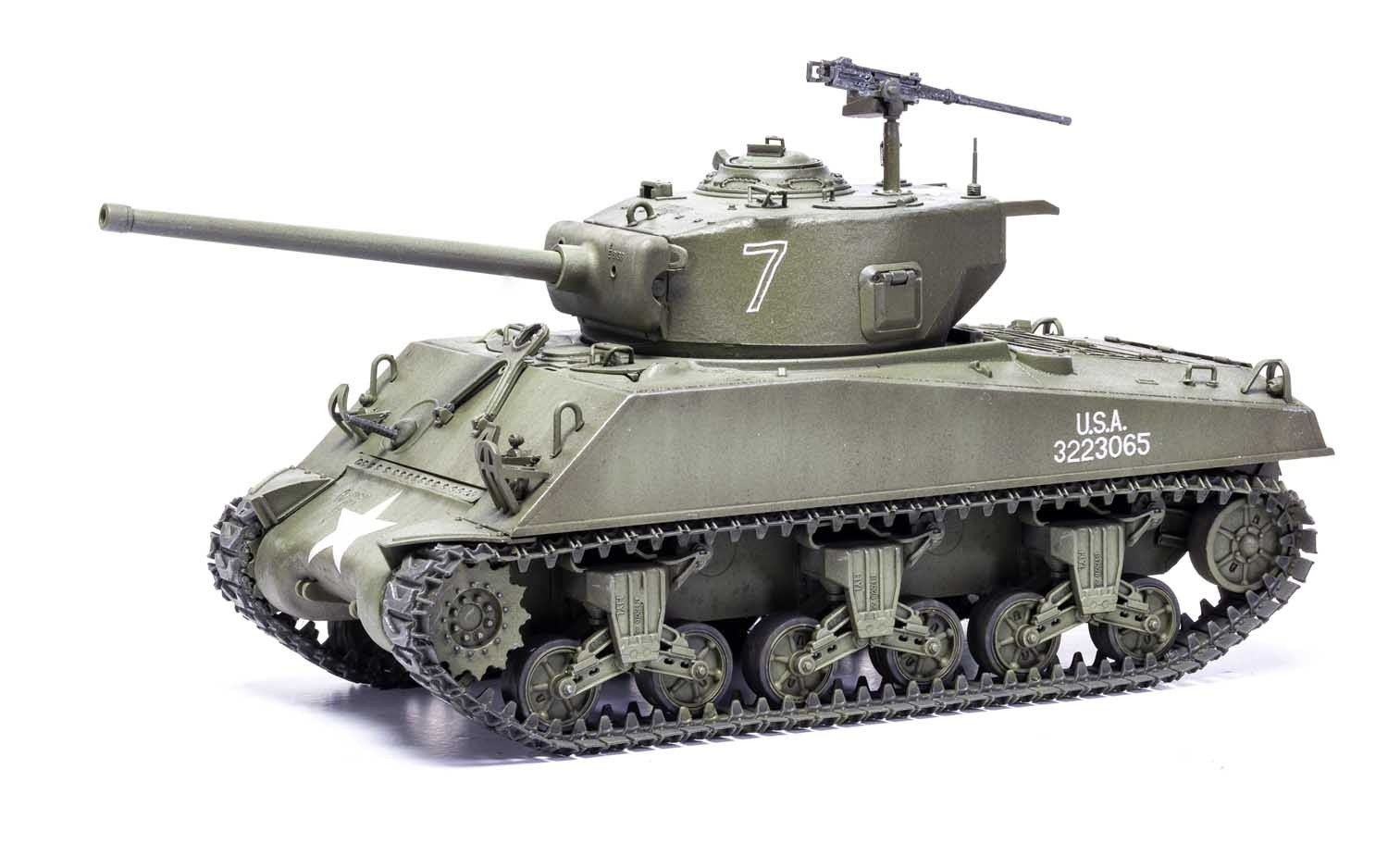 A1365 Сборная модель танка Шерман M4A3(76)W Battle of the Bulge Airfix