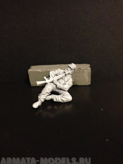 5009ТБ Боец меняющий рожок в автомате Три Богатыря