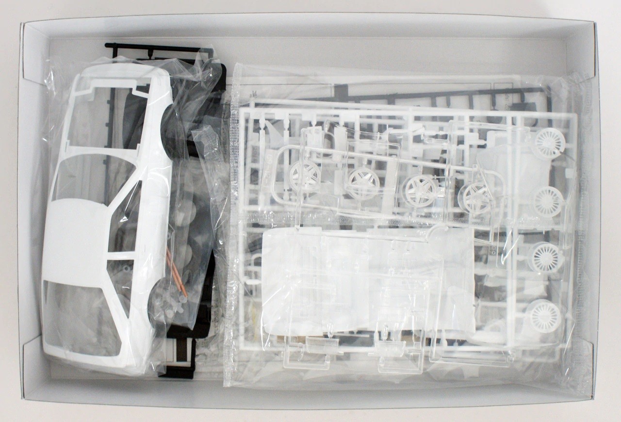 05615 Nissan Silvia / Gazelle S12 Turbo RS-X '84 Aoshima