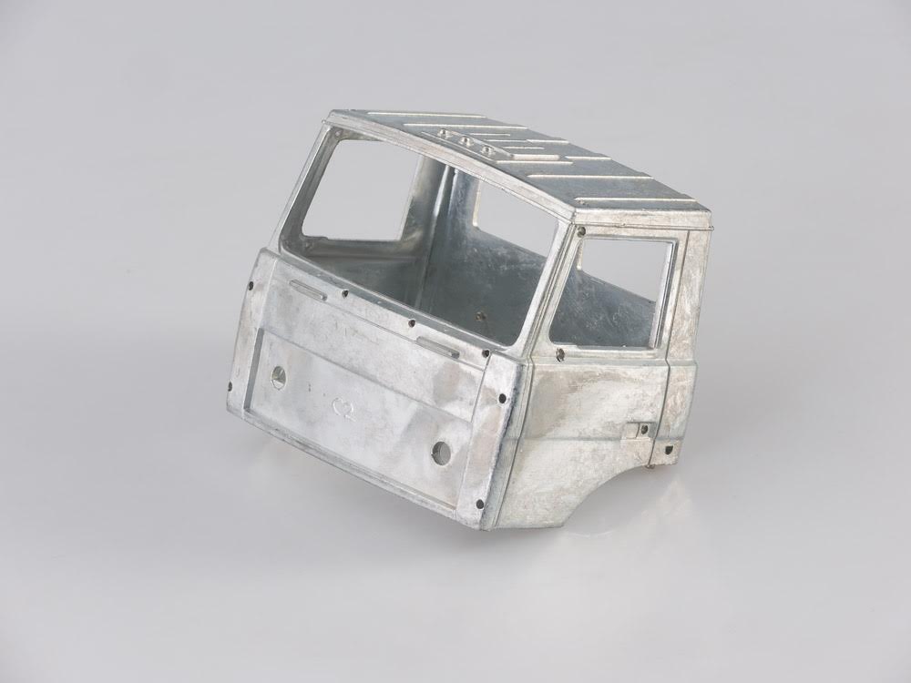 1168KIT Сборная модель МАЗ-5516 самосвал AVD Models