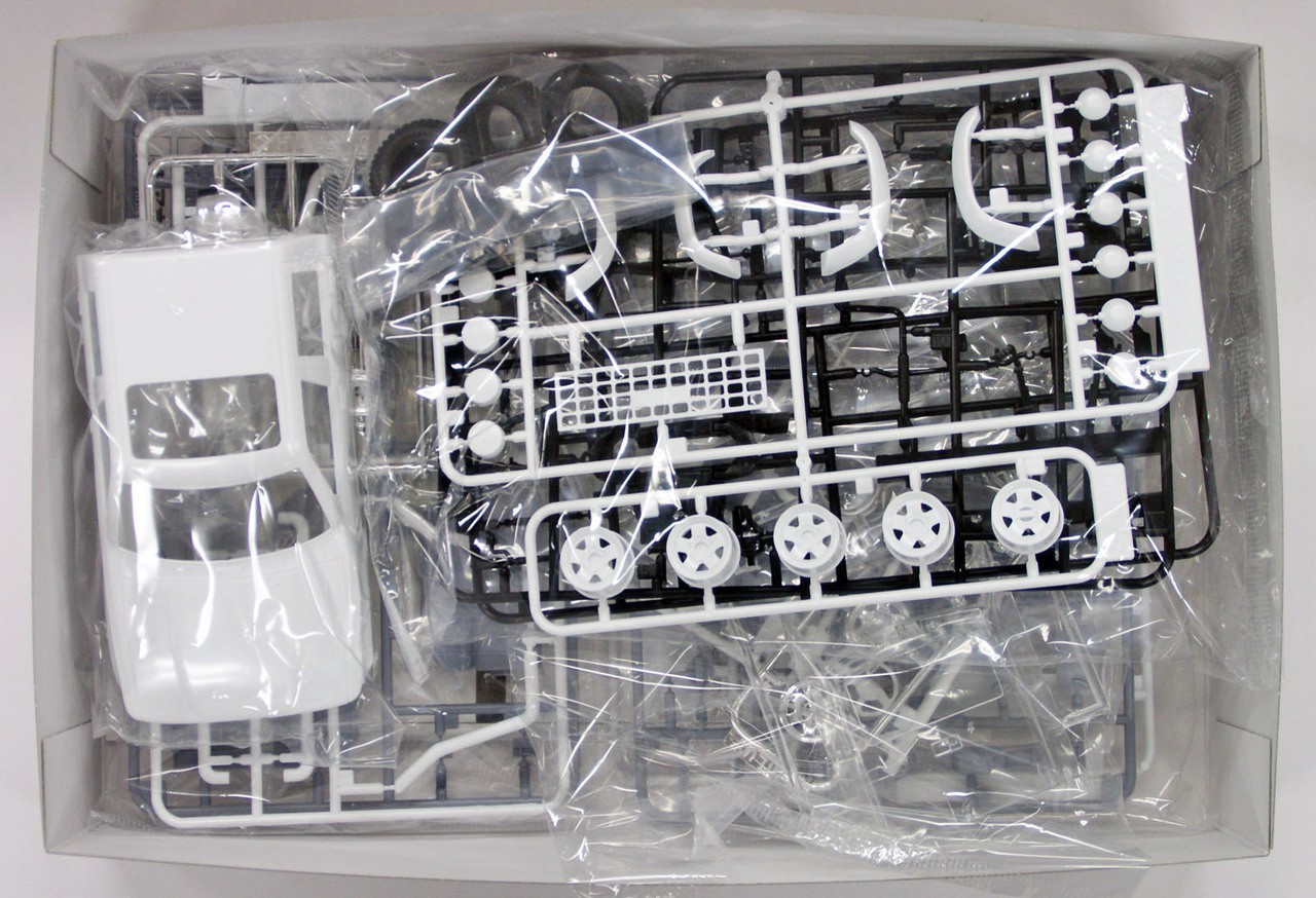 05228 Toyota HiLux Pick Up Double Cab '94 LN107 Aoshima