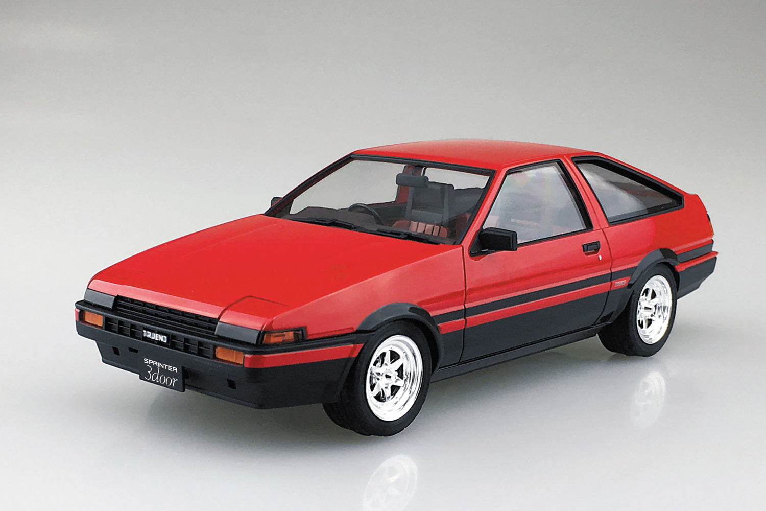 05315 Toyota AE86 Trueno '83 Red/Black Aoshima