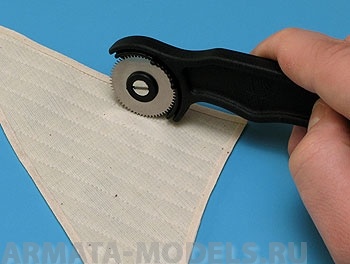 AMATI7400 Инструмент для тиснения с четырьмя колёсиками