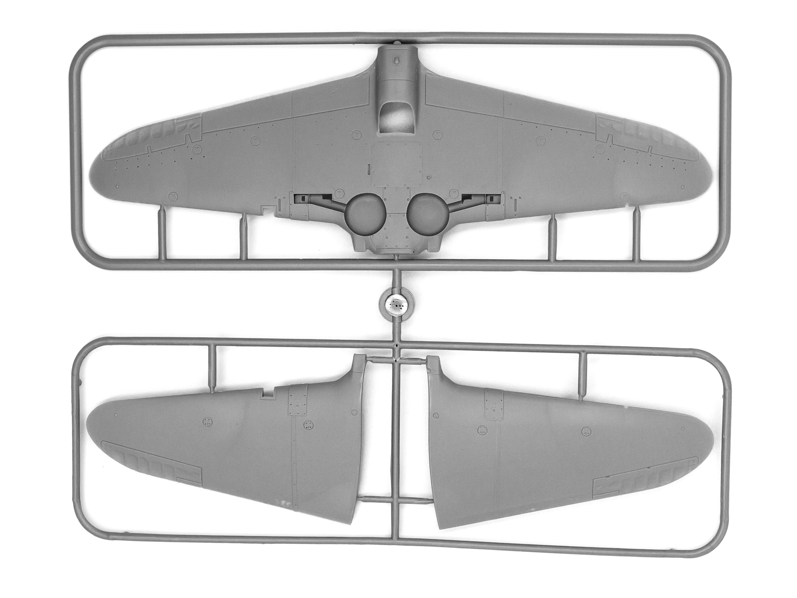 48093 ЛаГГ-3, серия  7-11, Советский истребитель ІІ МВ ICM
