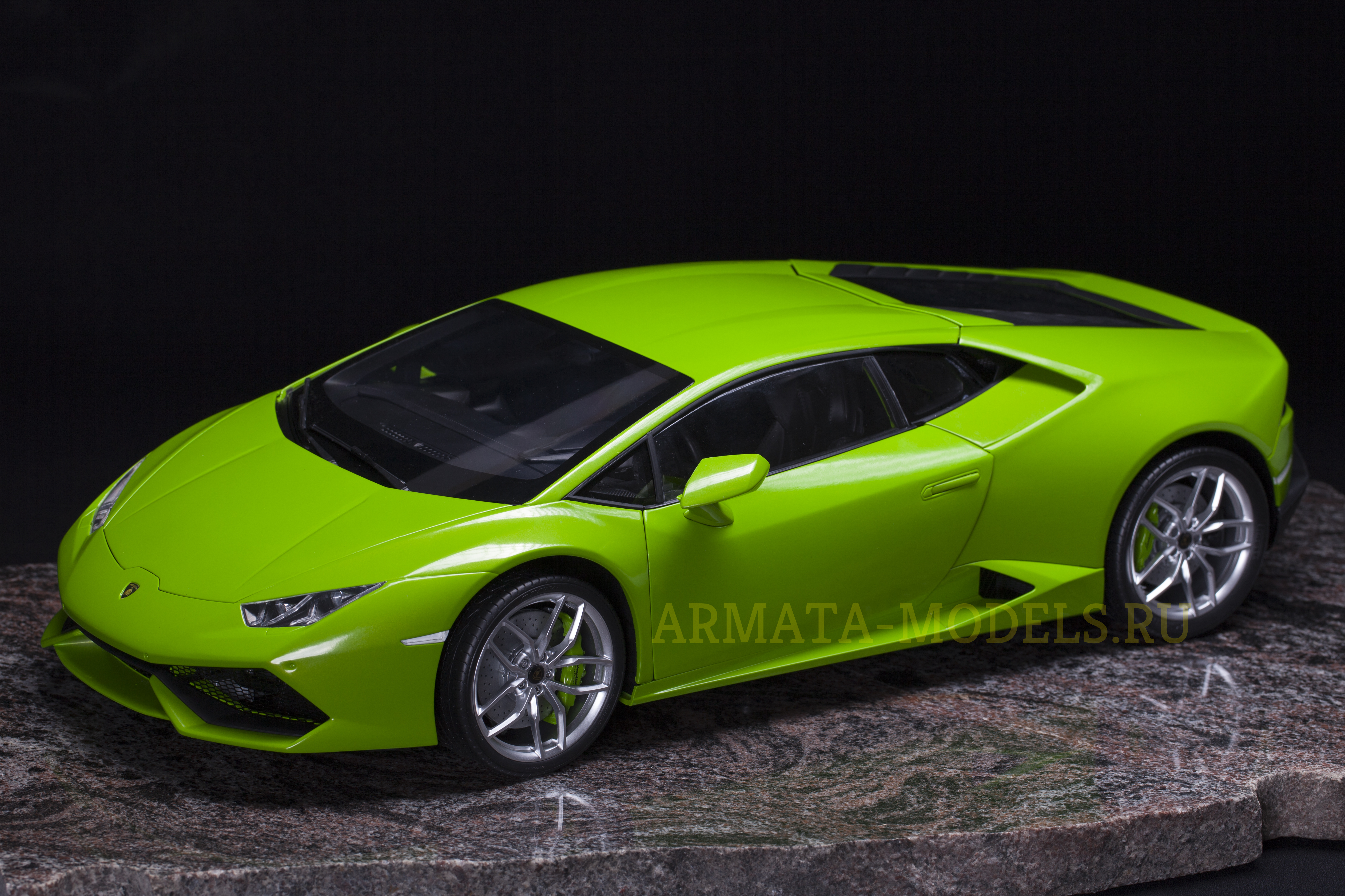 HK109 Lamborghini Huracan Verde Mantis 1:8 Pocher