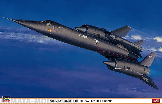 02041 Самолет  SR-71A BLACKBIRD w/D-21B DRONE Hasegawa