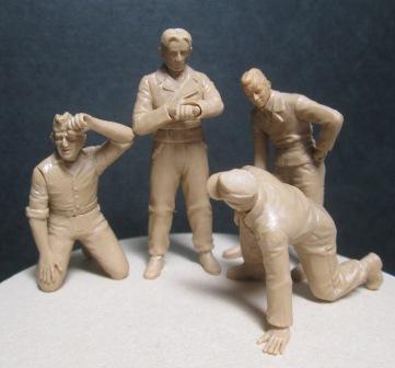 35211 Фигуры Германский танковый экипаж (1943-1945) ICM