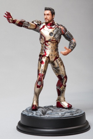 38118Д Железный Человек Mk.42 Battle Damaged (Ahv) Dragon